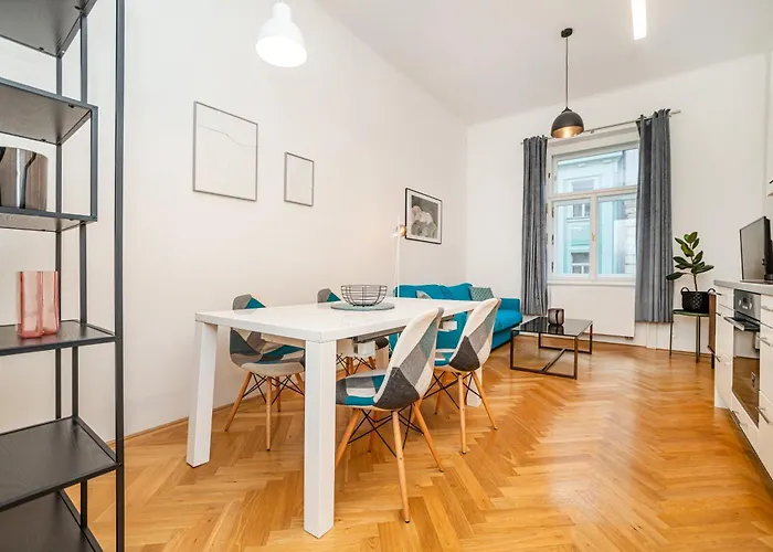 Cute Apt With The Terrace And Ac And Free Garage